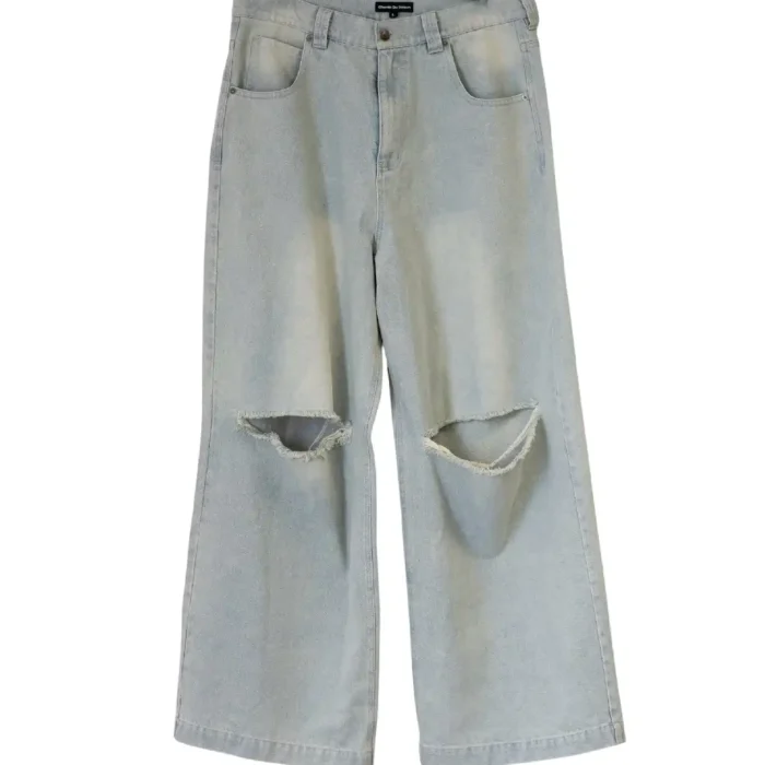 Big jeans destroyed slit pockets